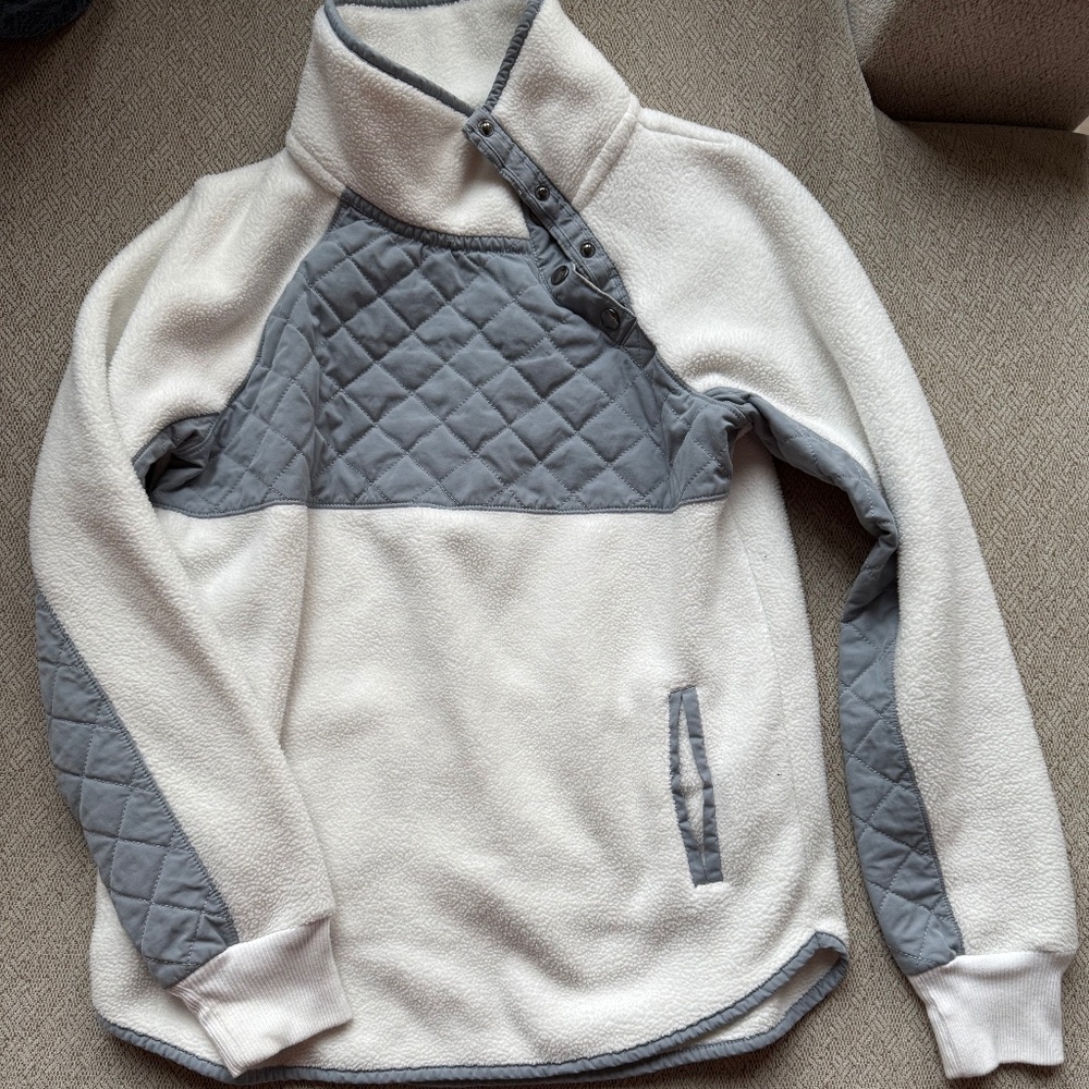 Abercrombie And Fitch Sherpa - image 1